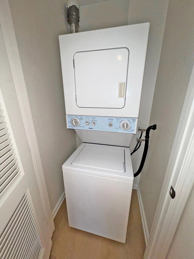 Foto del edificio - 2969 Kelton Ave