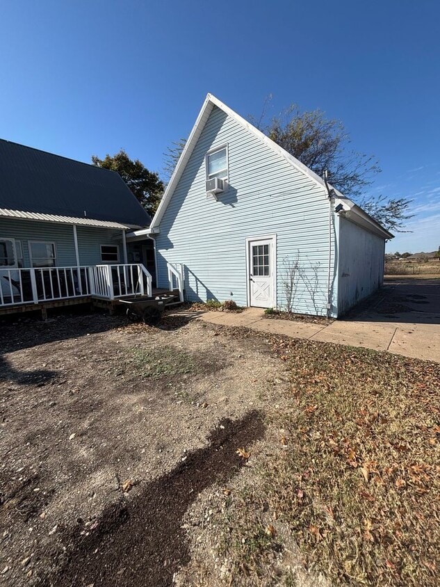 Primary Photo - 6881 FM 1387