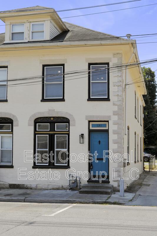 Building Photo - 131 Fairground Ave