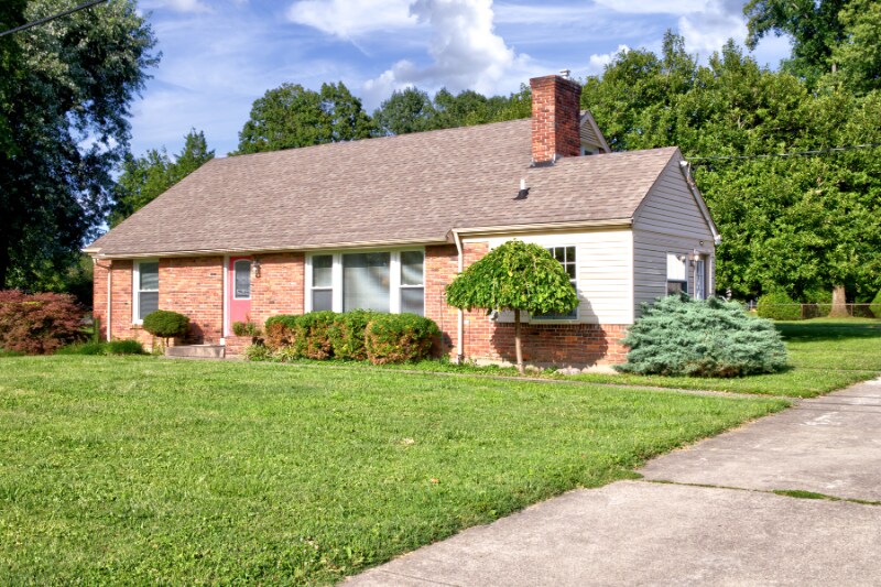 Primary Photo - 8006 Watterson Trail