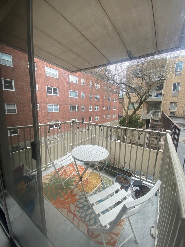 Foto del edificio - 123 Sewall Ave