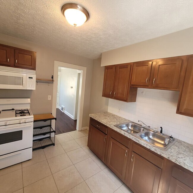 Foto del edificio - 2624 Portman Ave