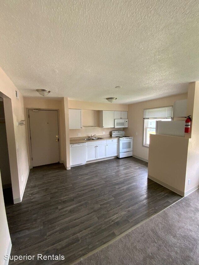 Primary Photo - 2 br, 1 bath Apartment - 410 Melody Lane