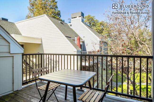 Foto del edificio - 460 Oak Grove Dr