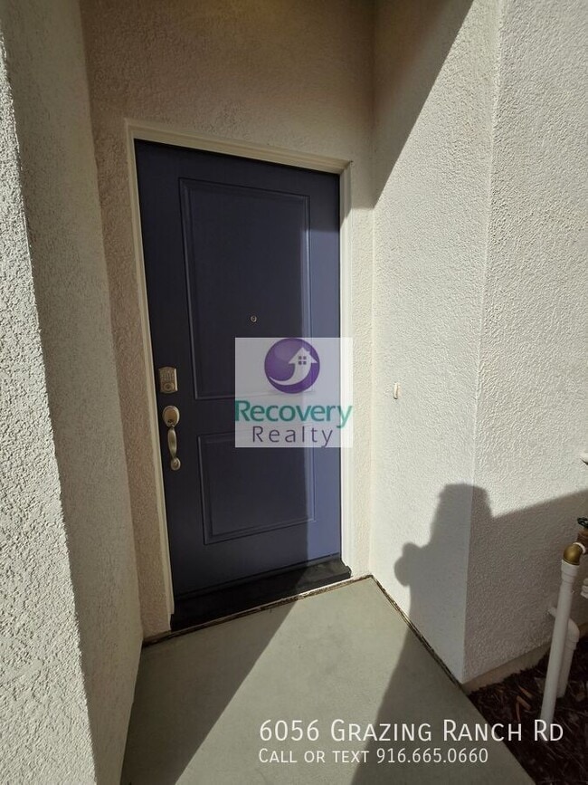 Foto del edificio - 6056 Grazing Rnch Rd