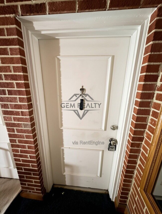 Foto del edificio - 13443 Millwood Dr