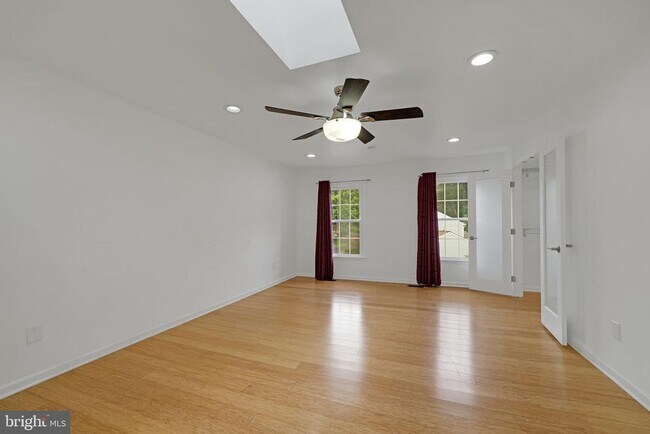 Foto del edificio - 5849 Colfax Ave