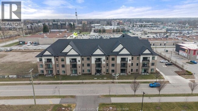 Building Photo - 1855 Wyoming Ave