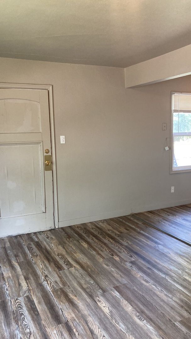 Building Photo - Fourplex Near Downtown Caldwell