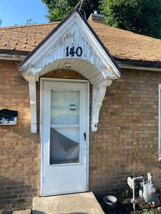 Cute 2 br 1 bath house across from park. ... - Cute 2 br 1 bath house across from park.  ...