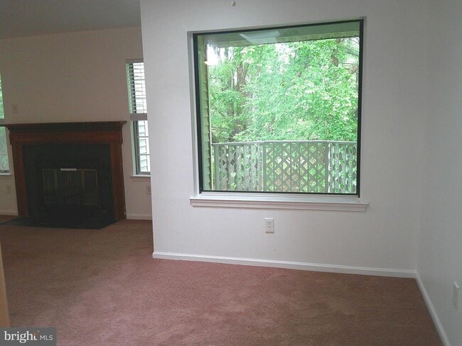 Building Photo - 308 Diamond Dr
