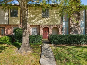 Building Photo - 1448 Silverpines Rd