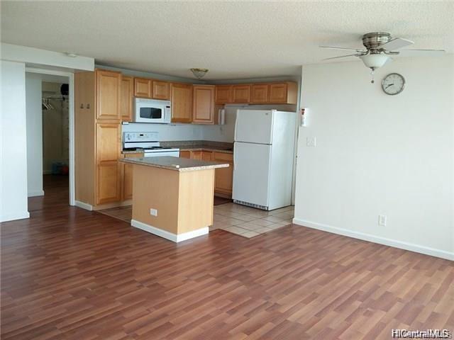 Building Photo - 1060 Kamehameha Hwy