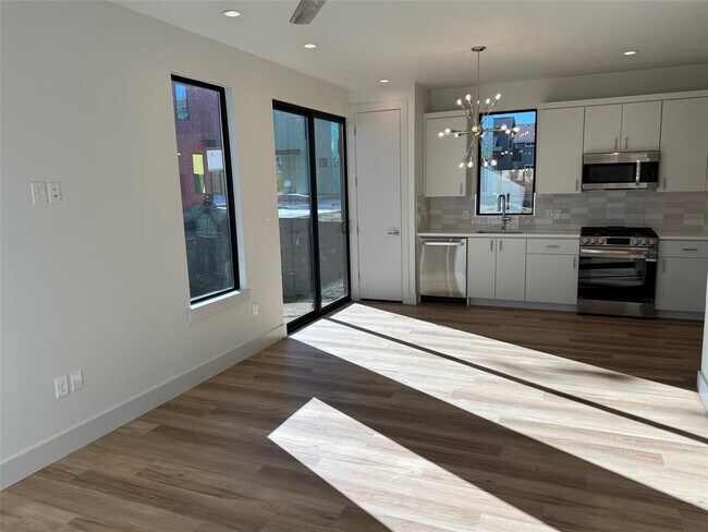 Foto del edificio - 1133 Walton Ln