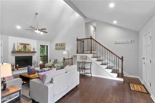 Building Photo - 4186 Nashoba Dr NE