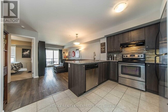 Building Photo - 1045 Nadalin Heights
