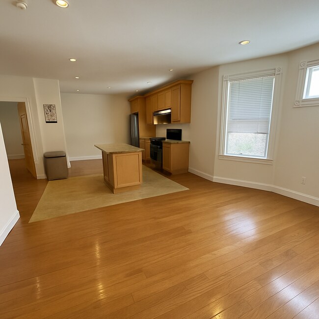 Building Photo - 7 Alcott St