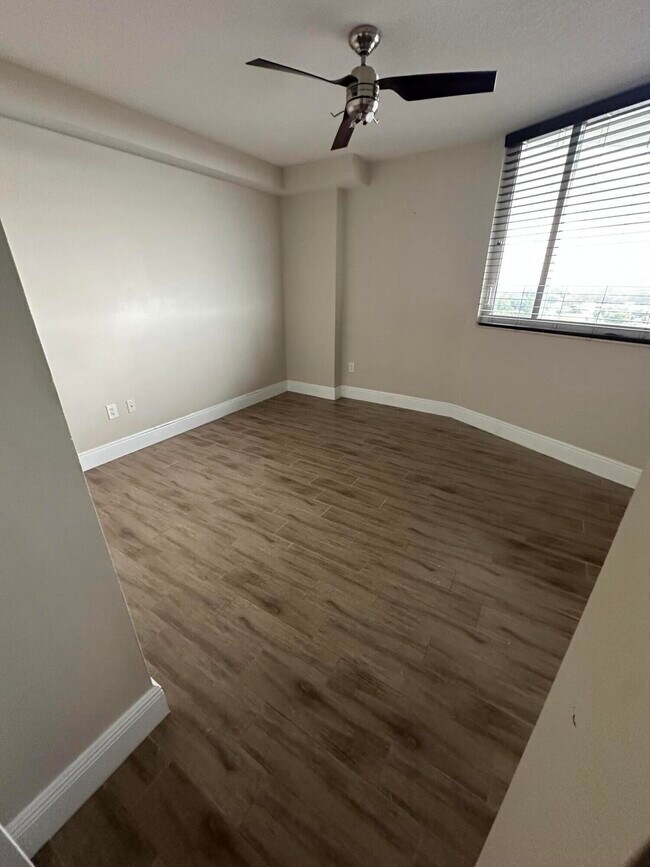Foto del edificio - 1551 N Flagler Dr