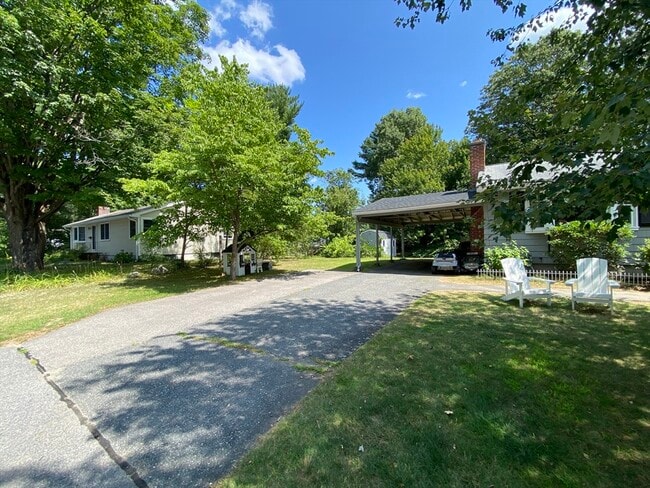 Building Photo - 10 Clarke Dr