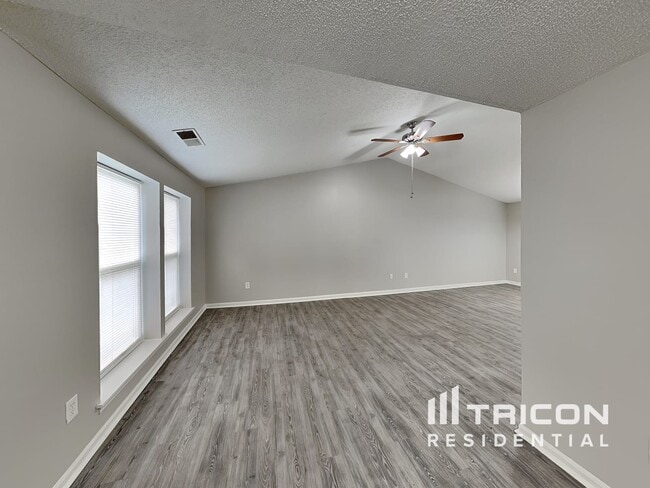 Building Photo - 4815 Harri Ann Dr
