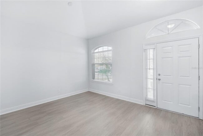 Foto del edificio - 7026 N Dakota Ave