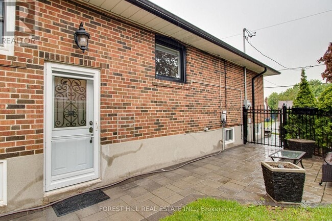 Building Photo - 57 Exbury Rd