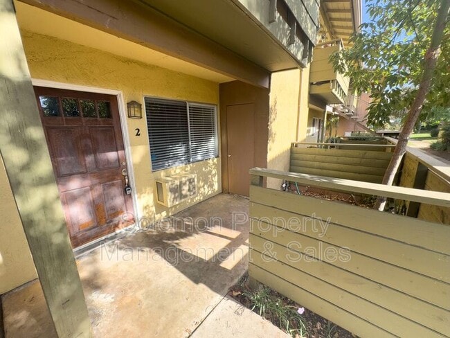 Building Photo - 2094 E Grand Ave