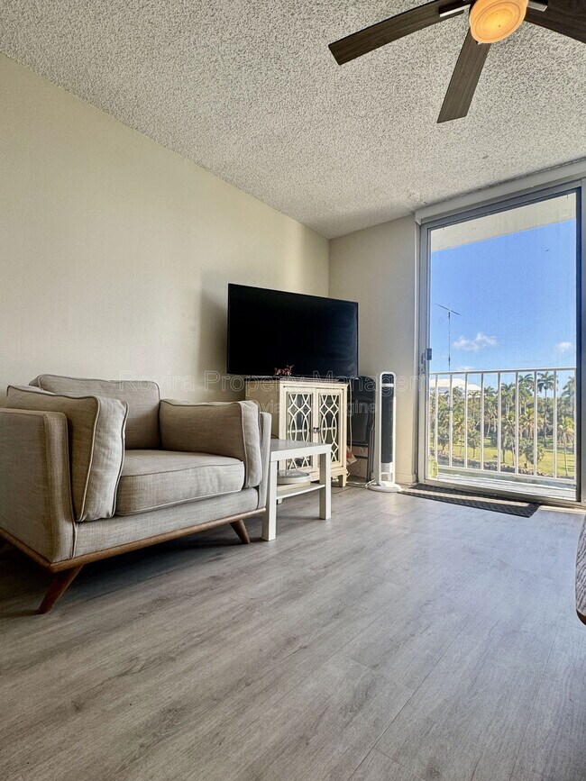 Foto del edificio - 1740 NW N River Dr