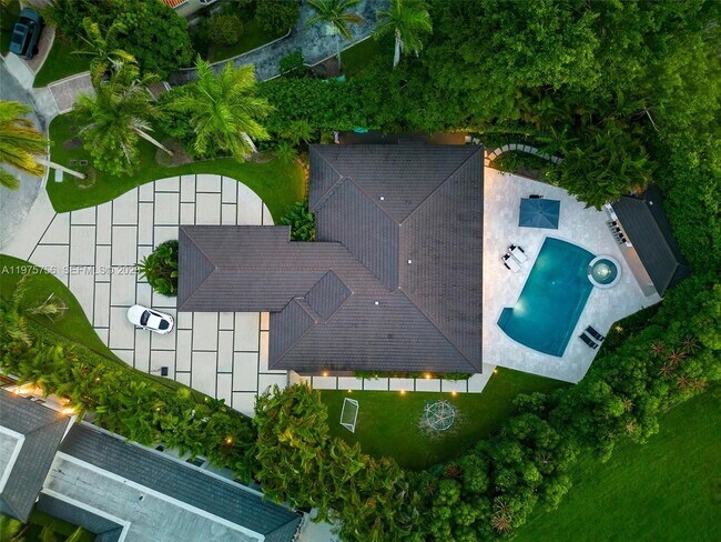 Foto del edificio - 4800 Bay Point Rd