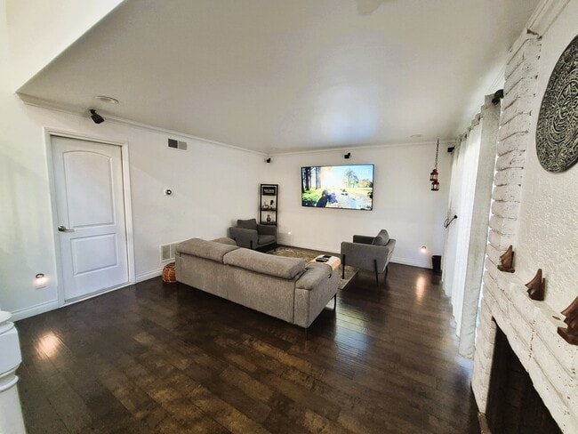 Building Photo - 5313 Sevilla Ct