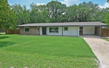 Building Photo - 5204 Bedford St