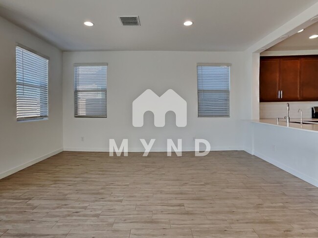Building Photo - 9233 W Roma Ave