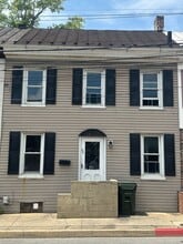 Building Photo - 121 N Locust St