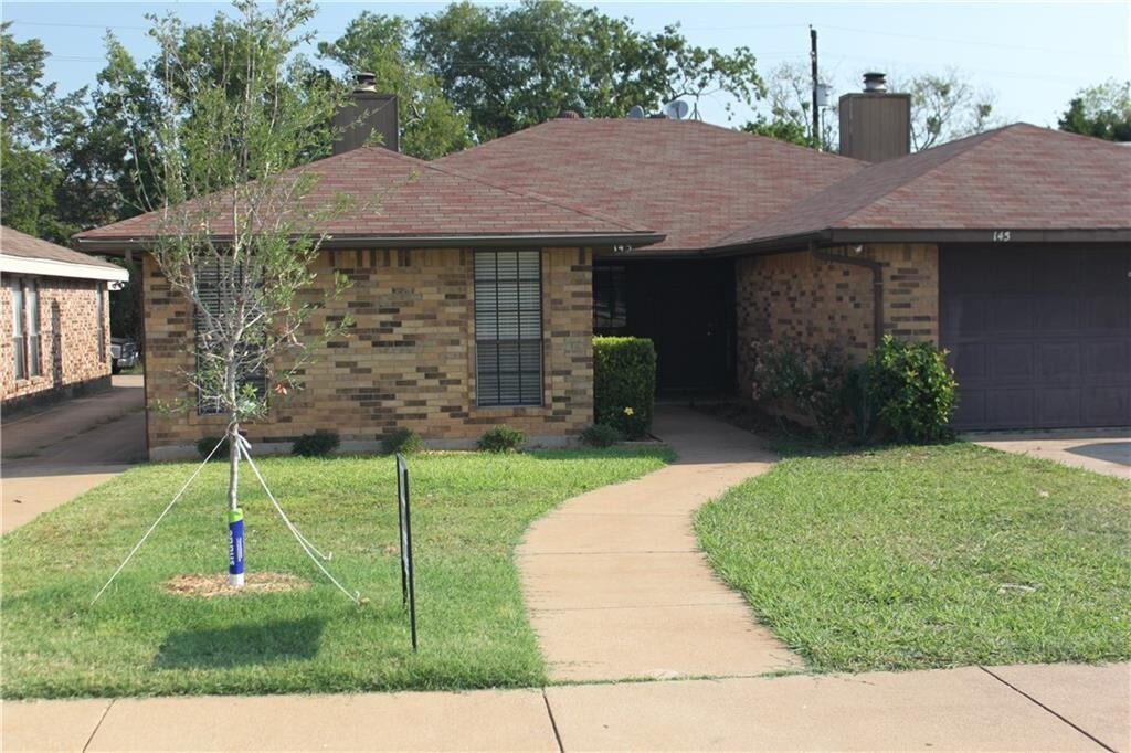 Primary Photo - 143 Wildwood Dr
