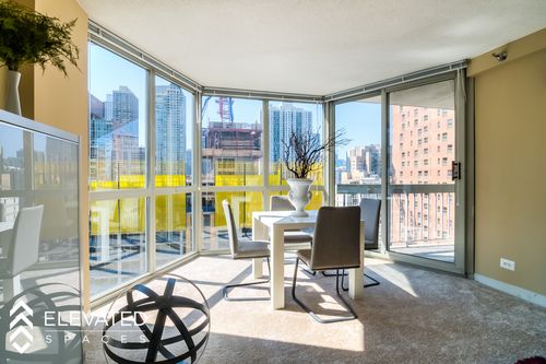 Foto del edificio - 10 E Delaware Pl