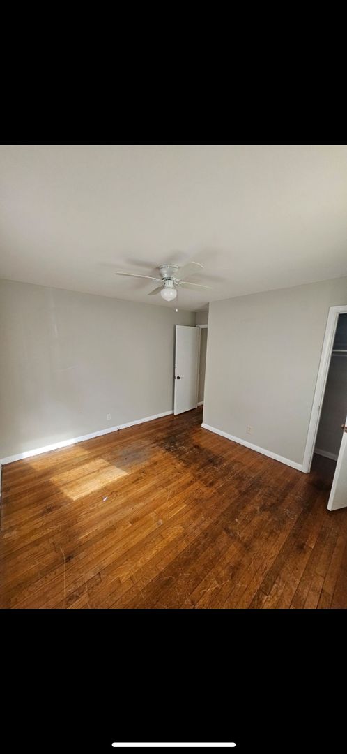 Building Photo - 9710 Balboa Dr