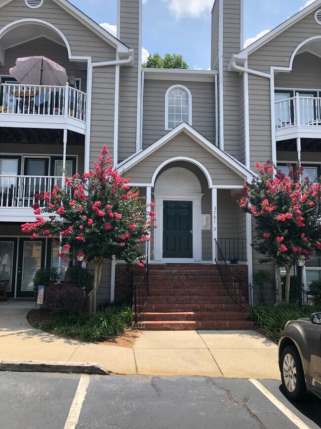 Foto del edificio - 3701 Cotswold Ter