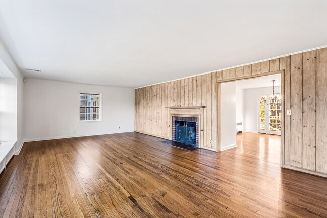 Foto del edificio - 110 Hegemans Ln