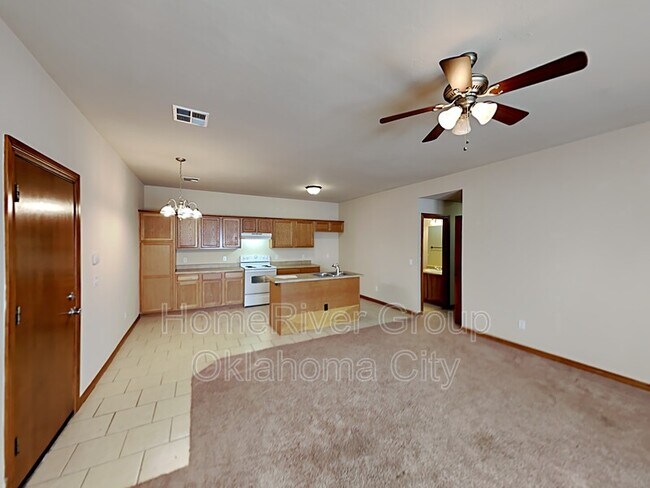 Building Photo - 602 Garrison Ln