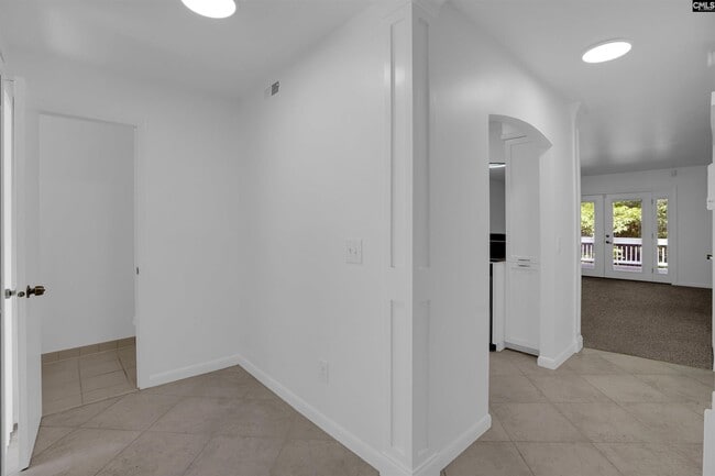 Building Photo - 301 Harbor Heights Dr