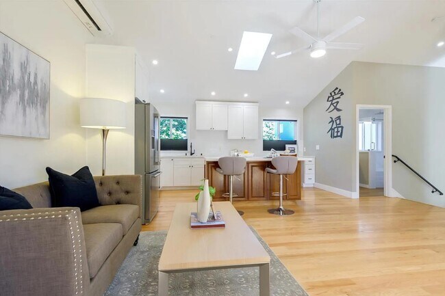 Foto del edificio - 421 Harrison Ave