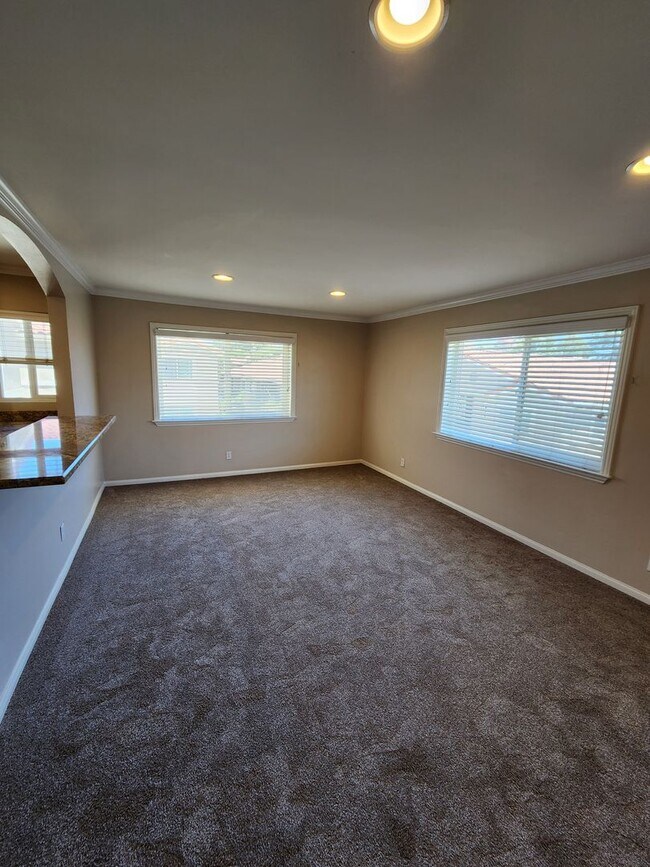 Foto del edificio - Upper 1 Bedroom Unit Located in Verano Com...