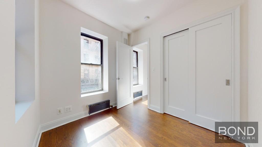 Primary Photo - 151 Mott St