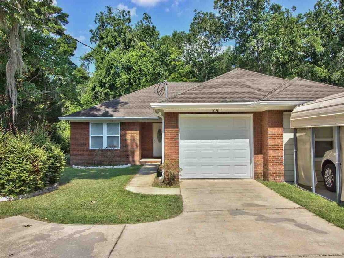 Primary Photo - 1020 Carrin Dr