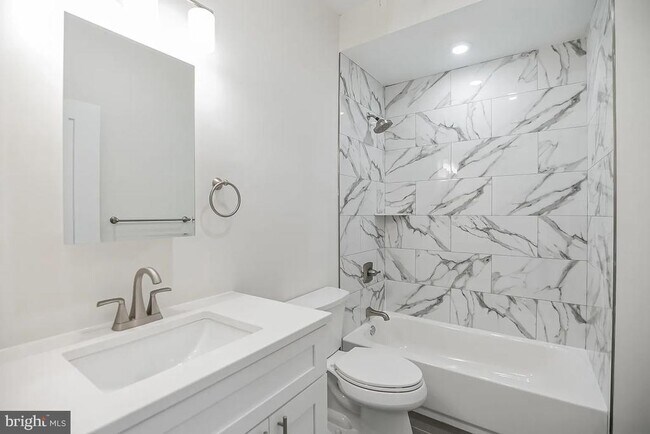 Foto del edificio - 3323 N 16th St