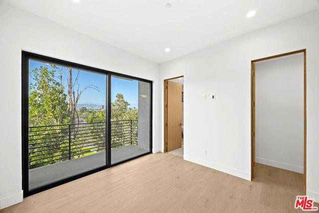 Foto del edificio - 8904 Sawyer St