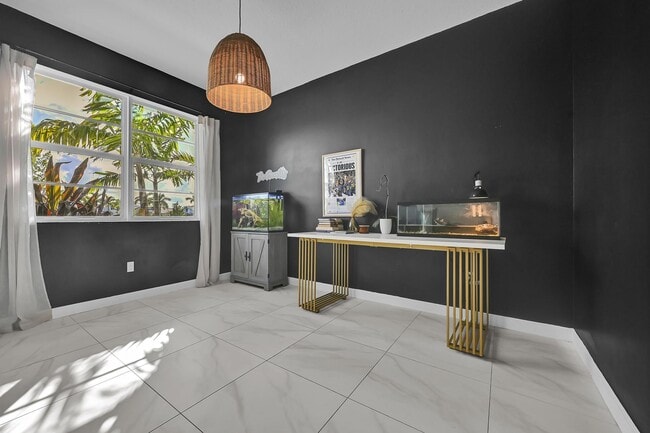 Building Photo - 14119 SW Safi Ter