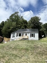Building Photo - 1219 East Dr