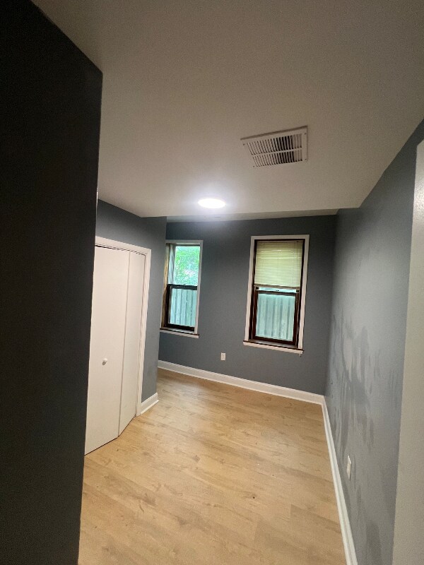 Foto del edificio - 809 N Harrison St