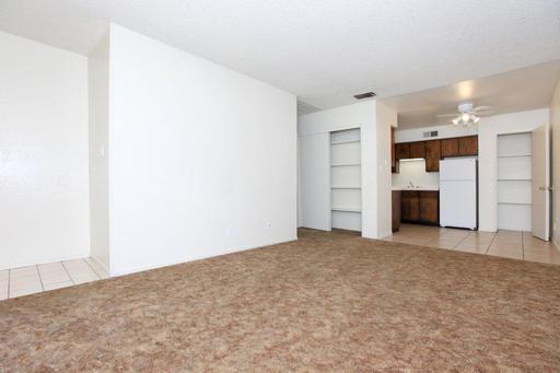 Primary Photo - 4670 N 1st St
